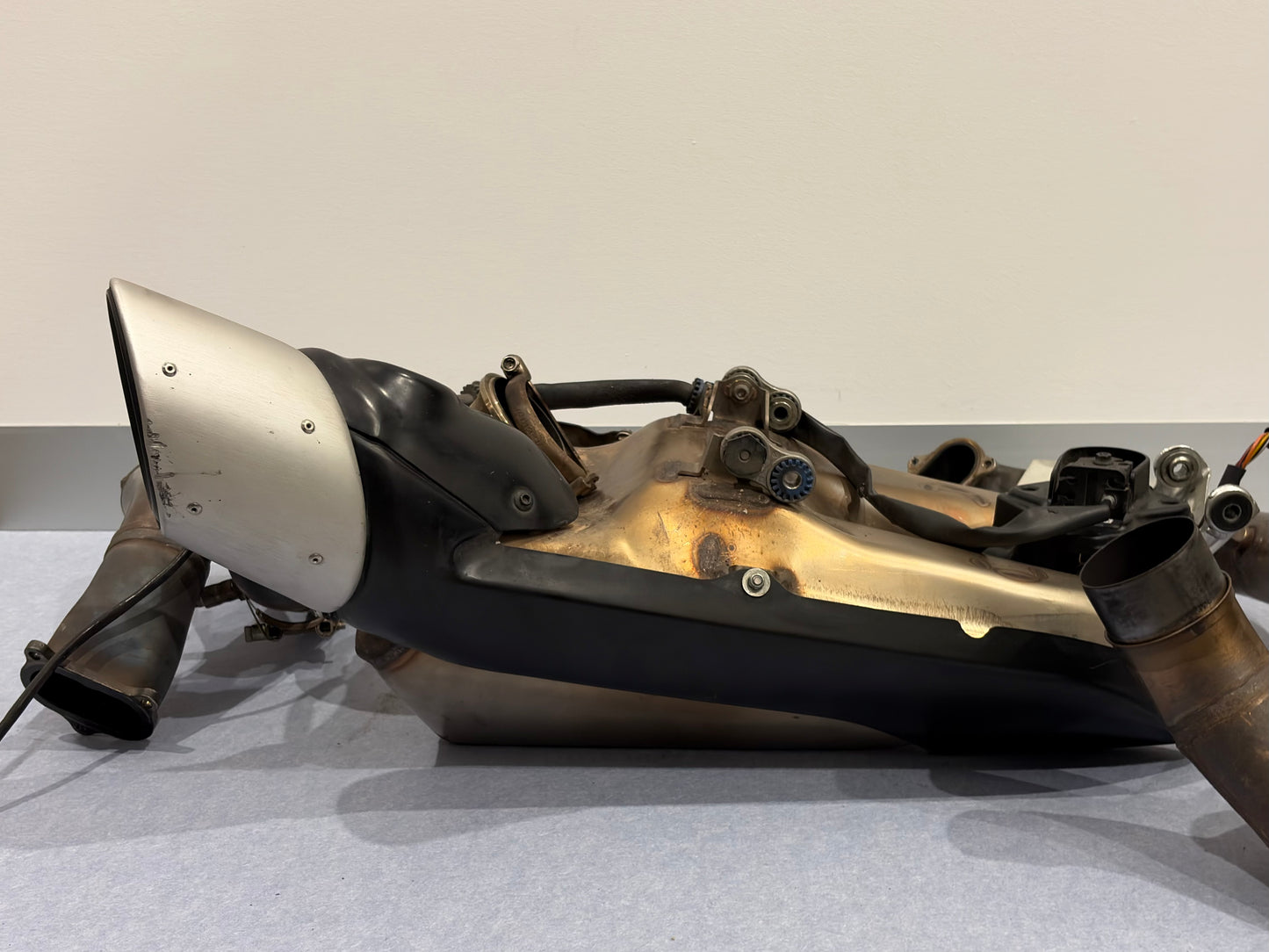 Ducati 2021 Panigale V2 OEM Full Stock Muffler Header Pipes System Exhaust Assembly & Servo Exhaust Valve