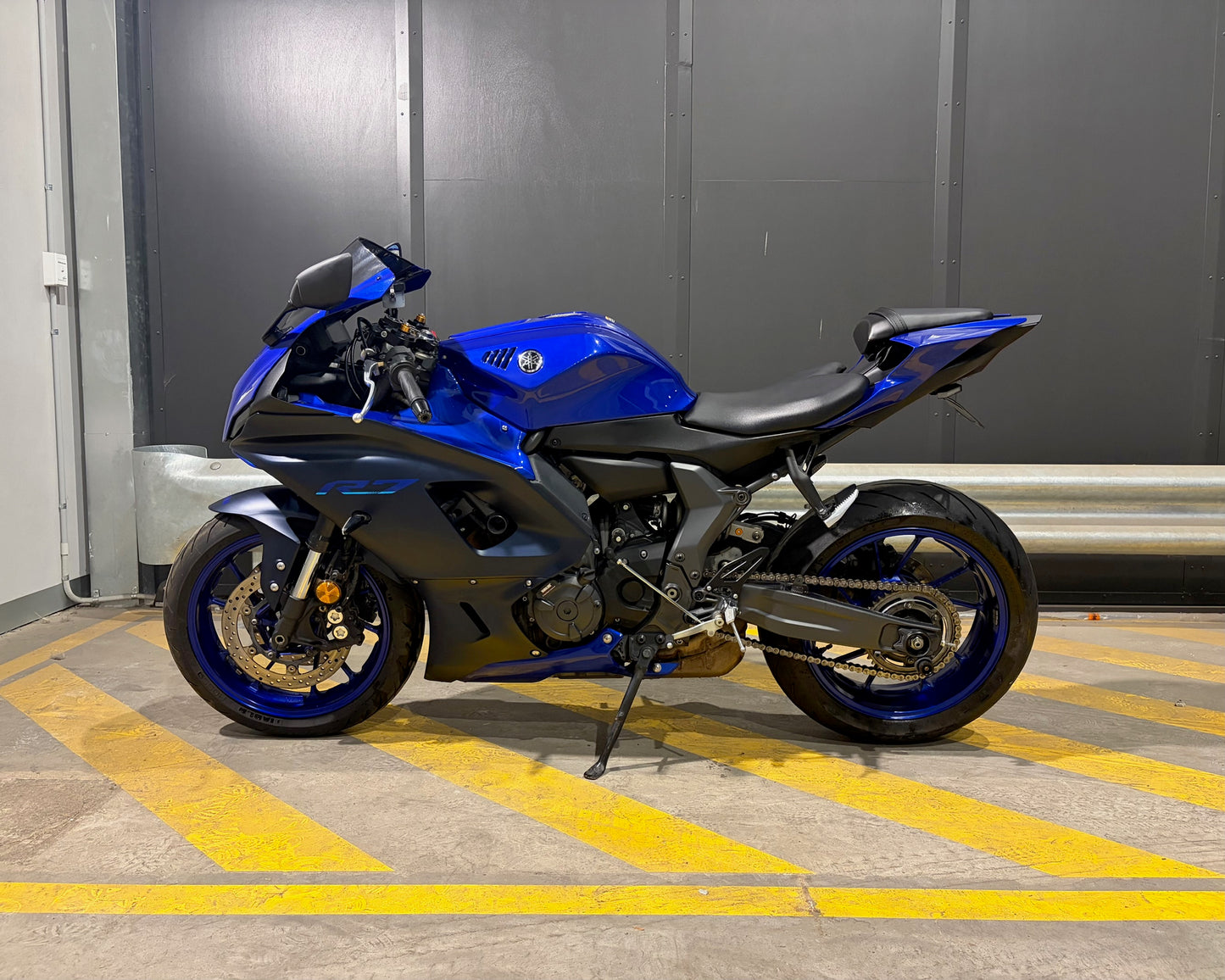 2022 Yamaha YZF-R7LA