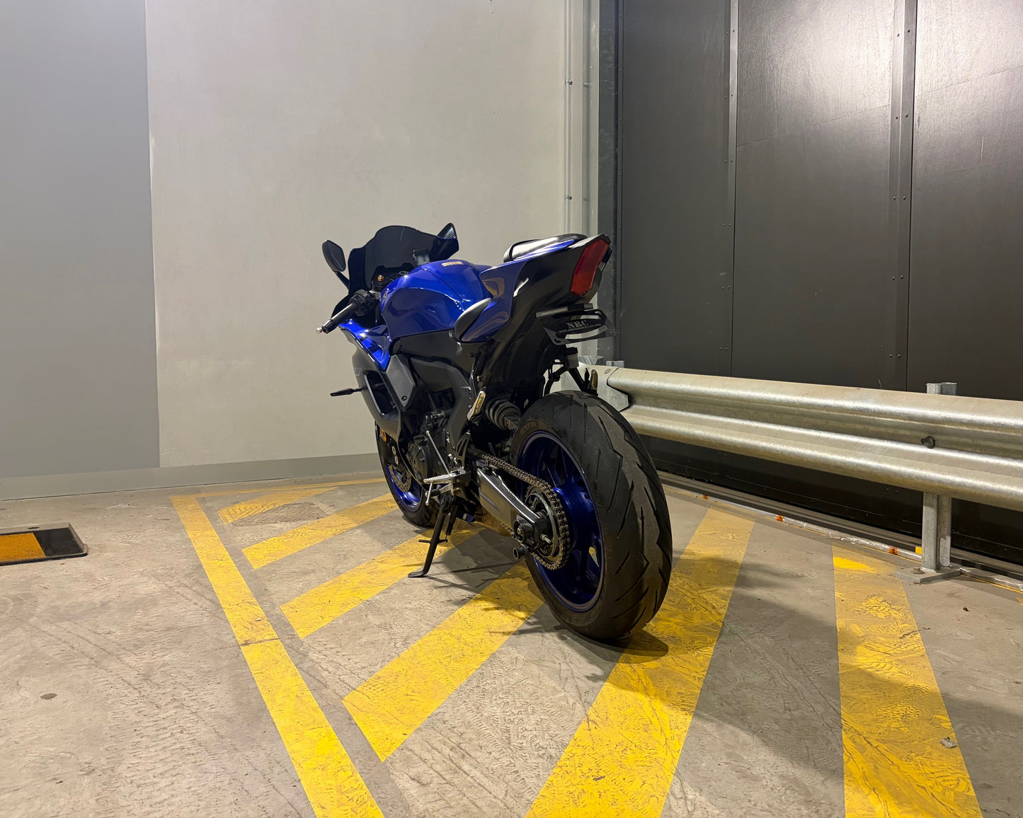 2022 Yamaha YZF-R7LA